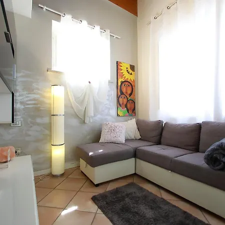 4 Borgo Di Garda