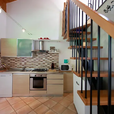 4 Borgo Di Garda Apartamento *